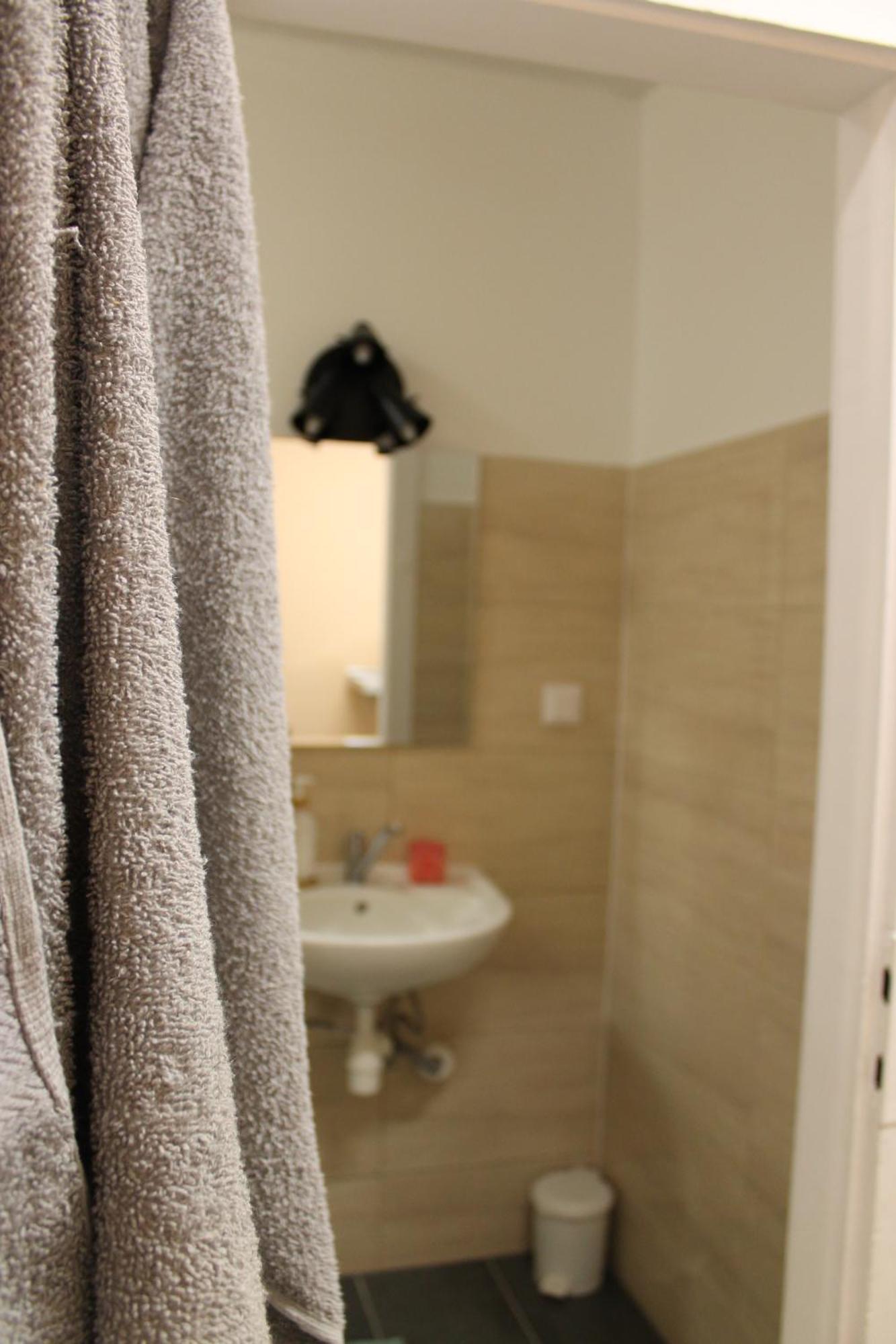 Hostel Centrum Sabot Krakau Buitenkant foto